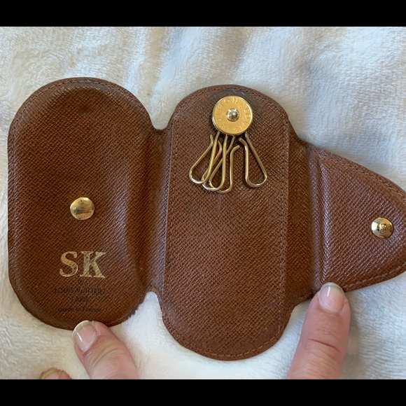 Authentic Louis Vuitton 4 Key Holder - Picture 6 of 8